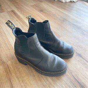 Dr. Martens Black Leather Ankle Boots Size 6 Chelsea